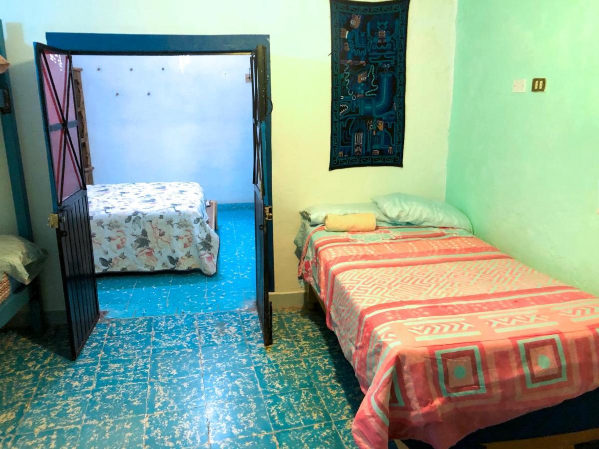 Casa Chuparrosa Hostel *